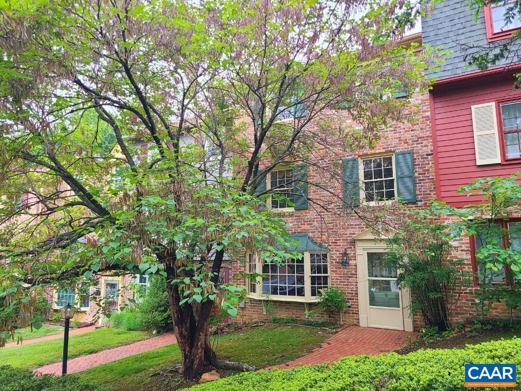 120 Georgetown Green Charlottesville, VA 22901 - Photo 3 of 26