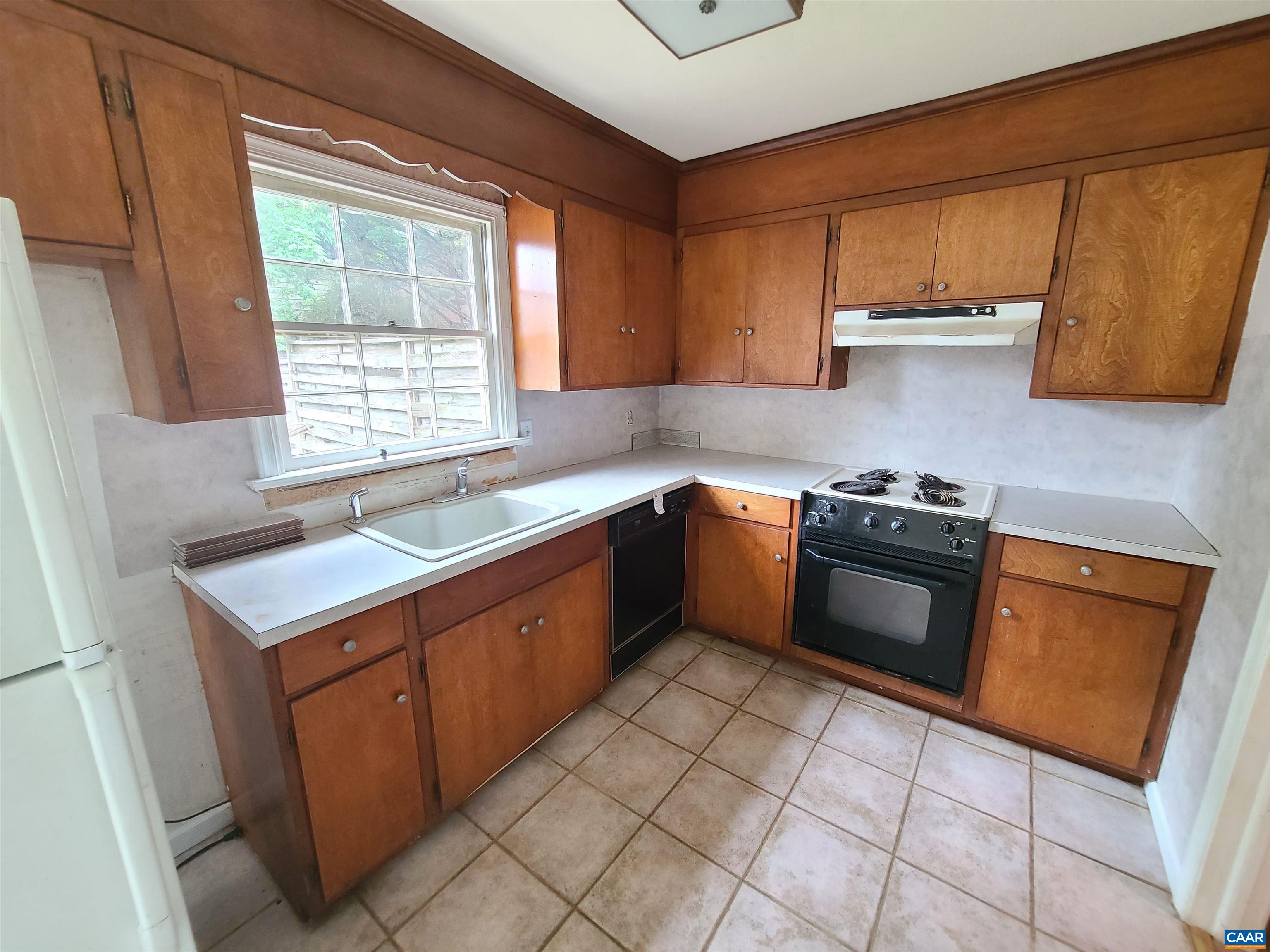 120 Georgetown Green Charlottesville, VA 22901 - Photo 6 of 26