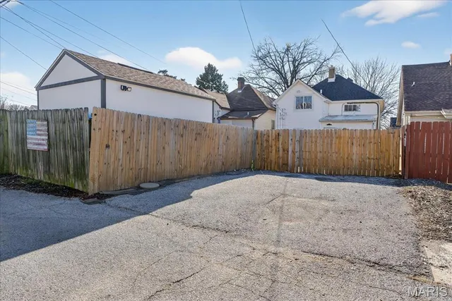 $275,000 | 4949 Blow Street, St. Louis, MO 63109