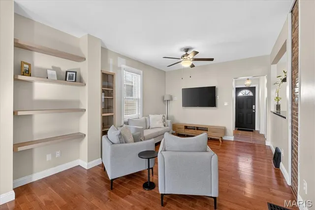 $275,000 | 4949 Blow Street, St. Louis, MO 63109