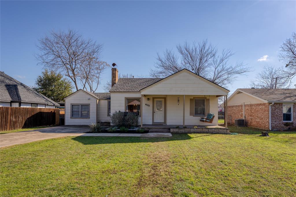 4525 Almena Road River Oaks, TX 76114 - Photo 1 of 25