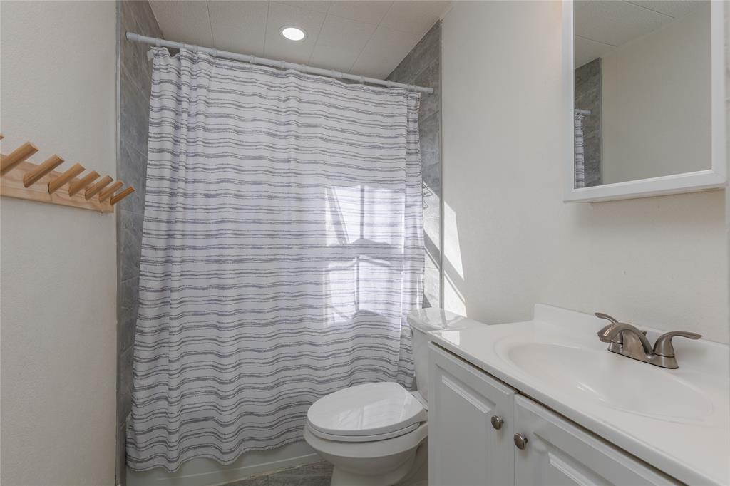 4525 Almena Road River Oaks, TX 76114 - Photo 21 of 25