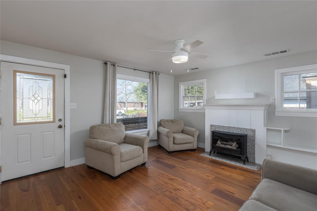 4525 Almena Road River Oaks, TX 76114 - Photo 6 of 25