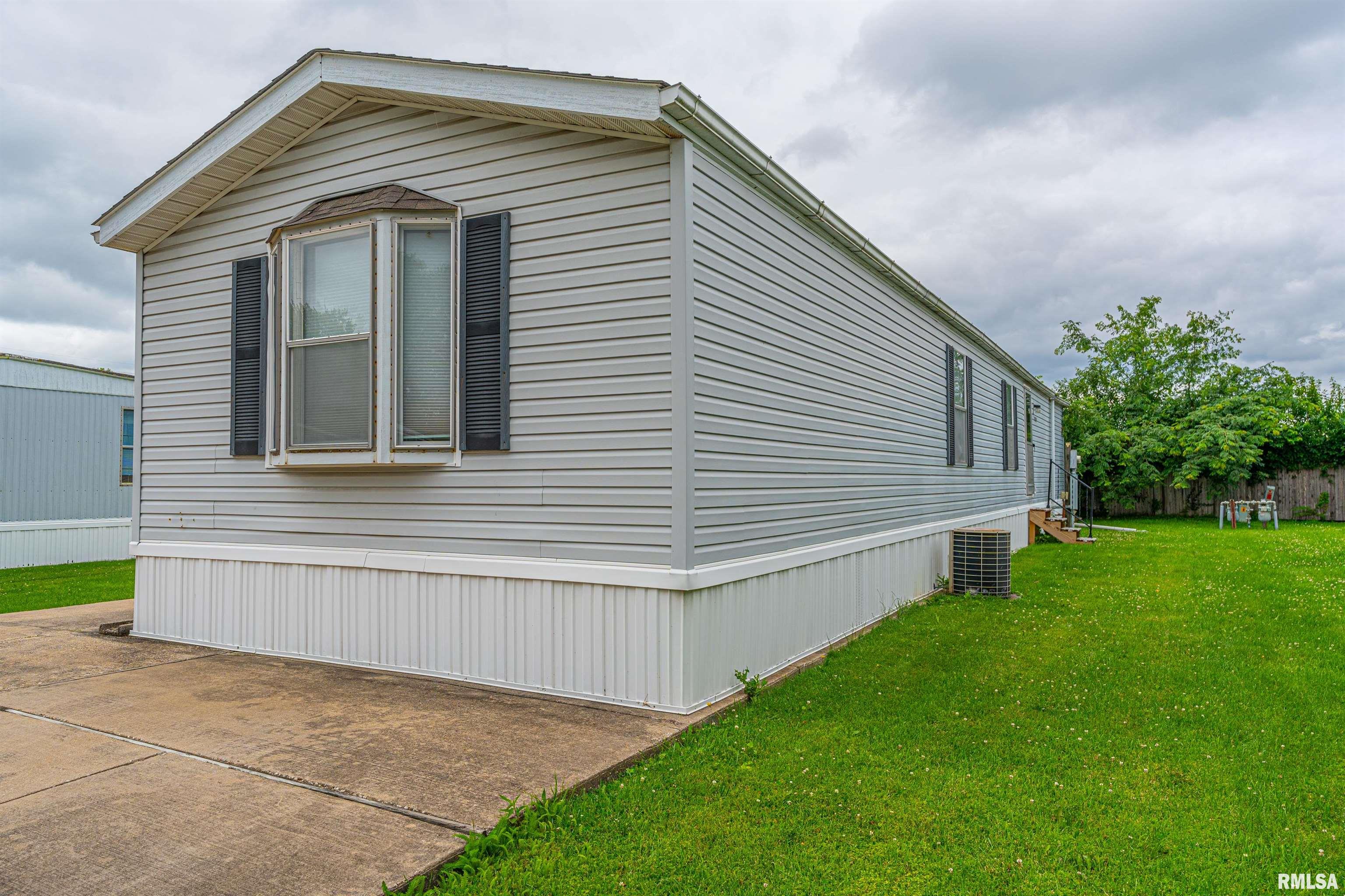 3535 East Cook Street, Unit 29 Springfield, IL 62703 - Photo 2 of 16
