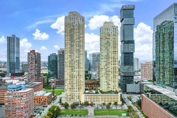 $699,000 | 88 Morgan Street, Unit 4107, Jersey City, NJ 07302