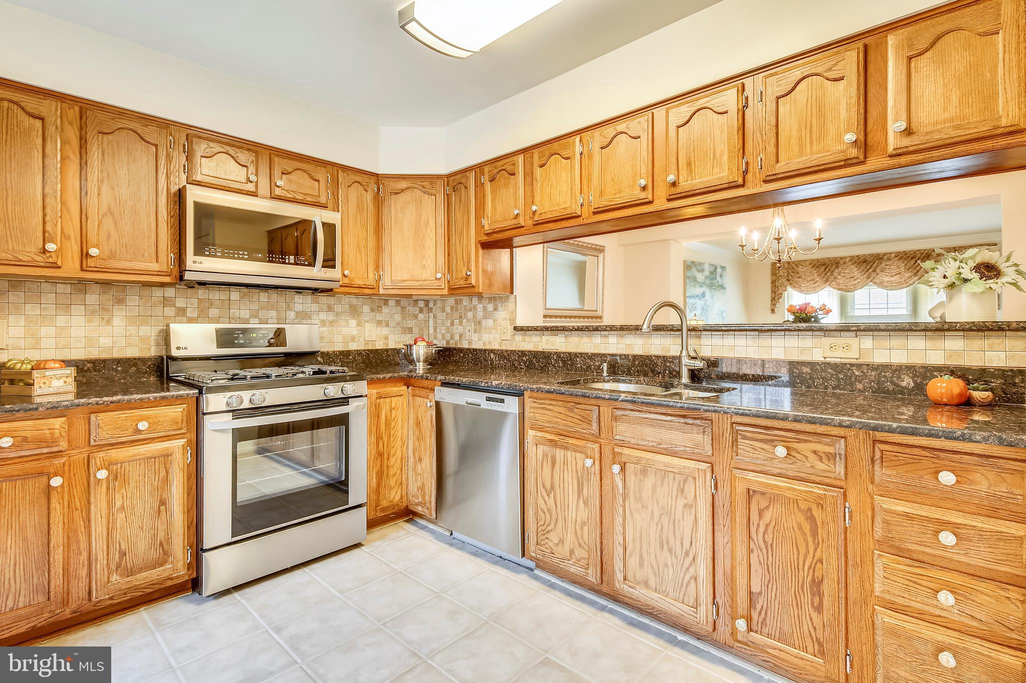 6503 Castine Lane Springfield, VA 22150 - Photo 18 of 54 Gorgeous granite counter tops