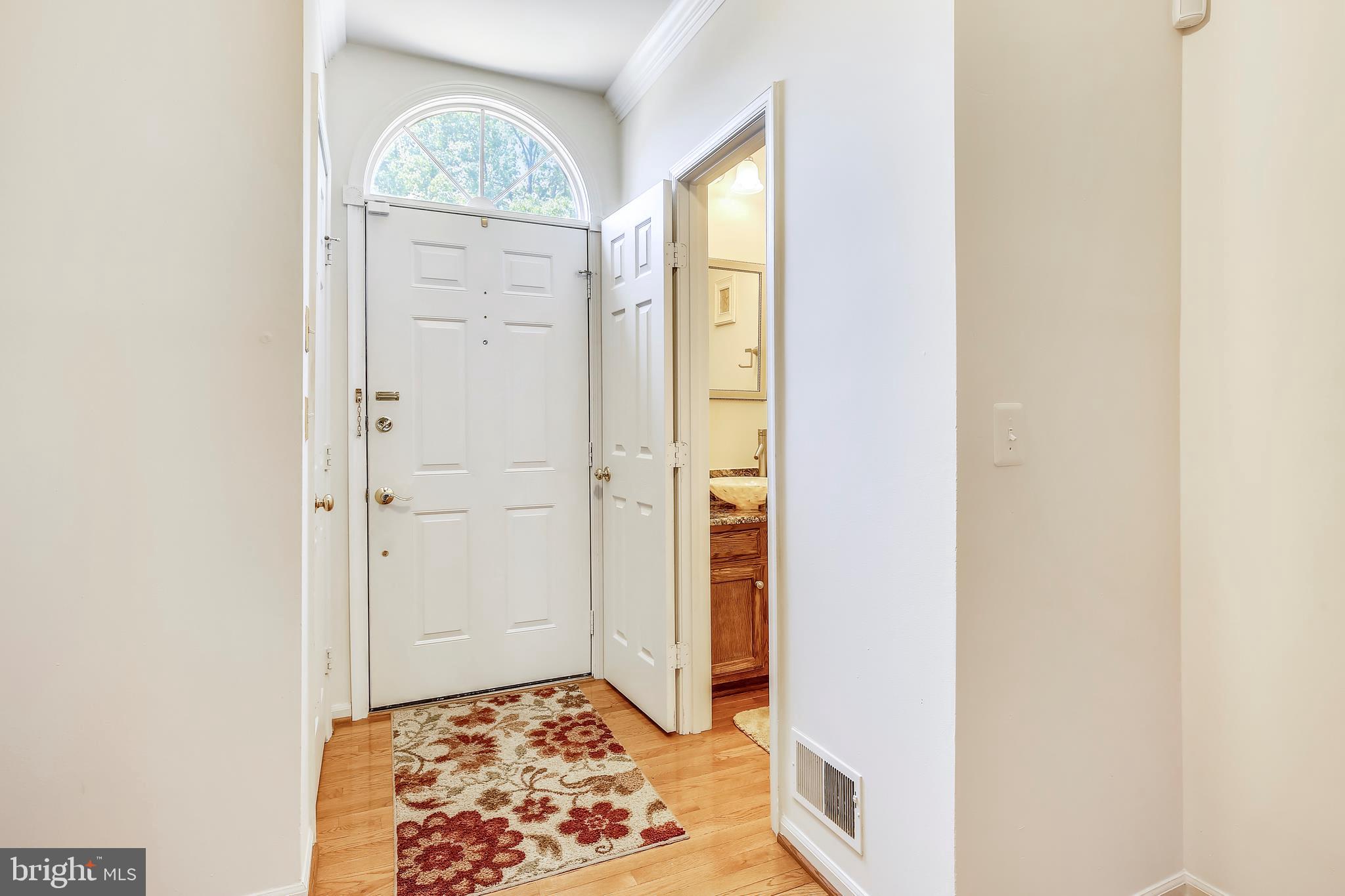6503 Castine Lane Springfield, VA 22150 - Photo 4 of 54 Foyer