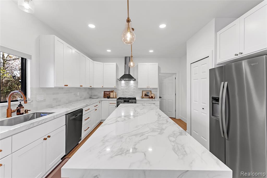 2178 Lagoon Drive Rochester Hills, MI 48309 - Photo 19 of 38
