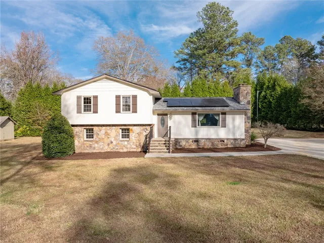 $394,500 | 615 Spring Forest Drive, Central, SC 29630