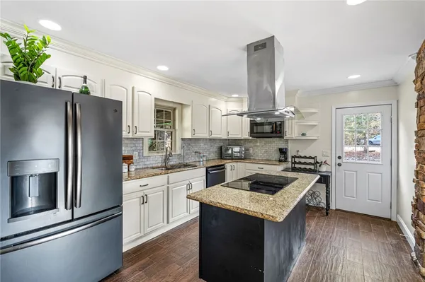 $379,900 | 615 Spring Forest Drive, Central, SC 29630