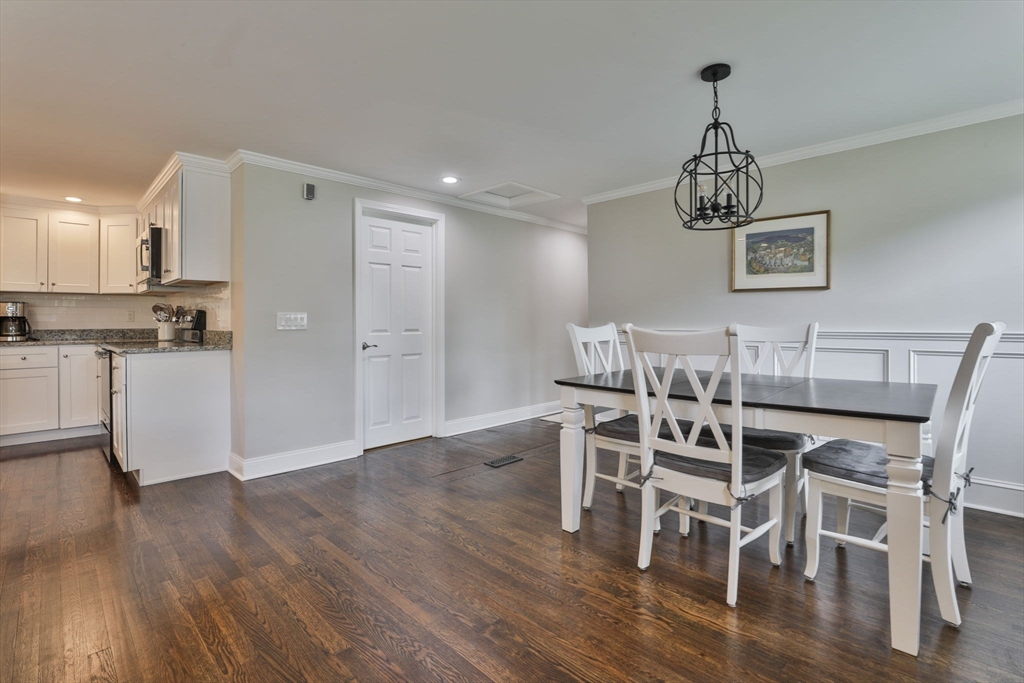 11 Gerry Road Lynnfield, MA 01940 - Photo 16 of 39 Gallery Image 16