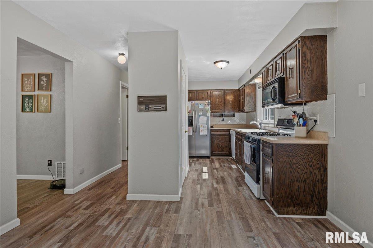 49 Etherton Lane Springfield, IL 62712 - Photo 13 of 52
