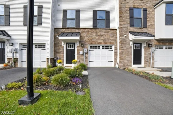$549,900 | 9 Saw Mill Circle, Hackettstown, NJ 07840