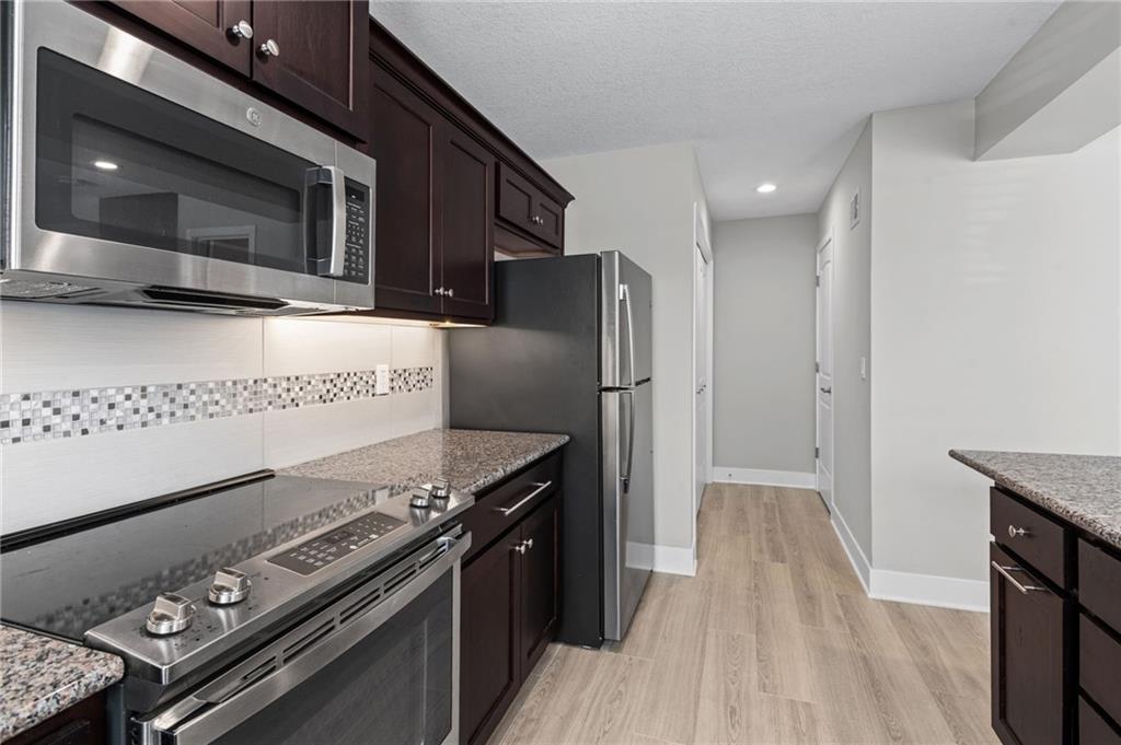 4904 Northwest Barry Road Kansas City, MO 64154 - Photo 11 of 29