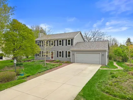 $515,000 | 921 East Park Boulevard, Oak Creek, WI 53154