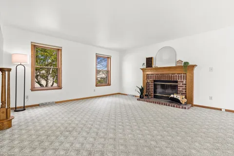 $515,000 | 921 East Park Boulevard, Oak Creek, WI 53154