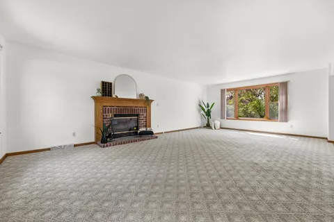 $515,000 | 921 East Park Boulevard, Oak Creek, WI 53154