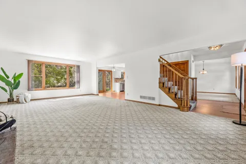 $515,000 | 921 East Park Boulevard, Oak Creek, WI 53154