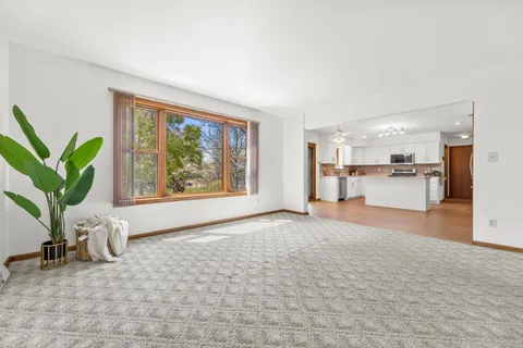 $515,000 | 921 East Park Boulevard, Oak Creek, WI 53154