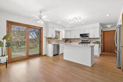 $515,000 | 921 East Park Boulevard, Oak Creek, WI 53154