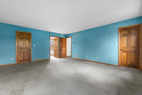 $515,000 | 921 East Park Boulevard, Oak Creek, WI 53154