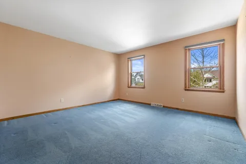 $515,000 | 921 East Park Boulevard, Oak Creek, WI 53154