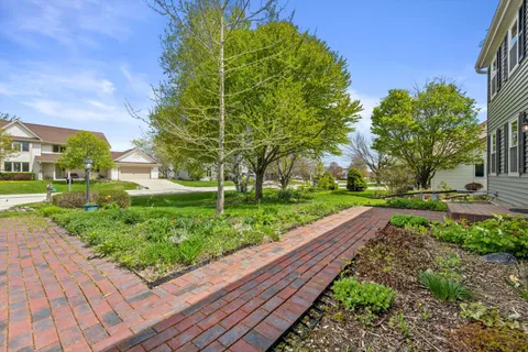 $515,000 | 921 East Park Boulevard, Oak Creek, WI 53154