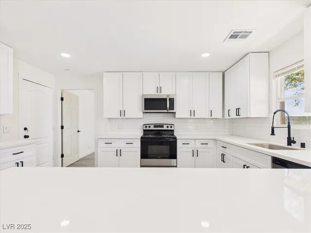 $1,800 | 5610 North Linda Street, Pahrump, NV 89060