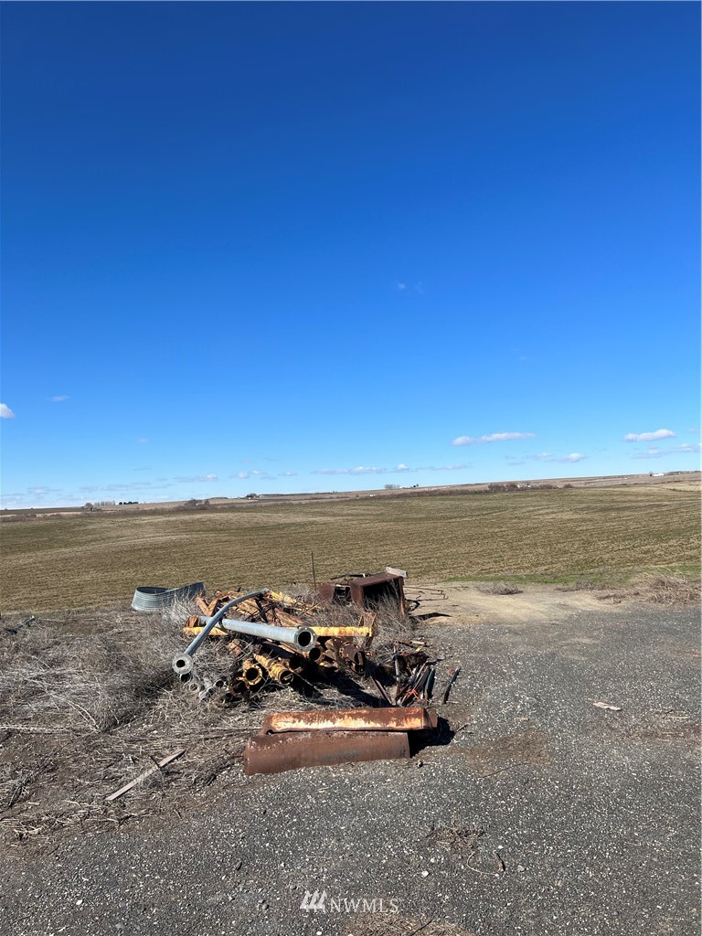 512 Rd U Southeast Warden, WA 98857 - Photo 5 of 17 a view of a ocean view