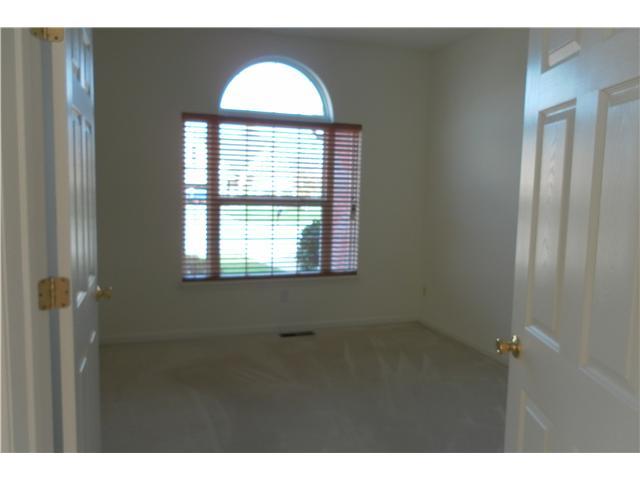 13292 Roma Bend Carmel, IN 46074 - Photo 7 of 16 Gallery Image 7