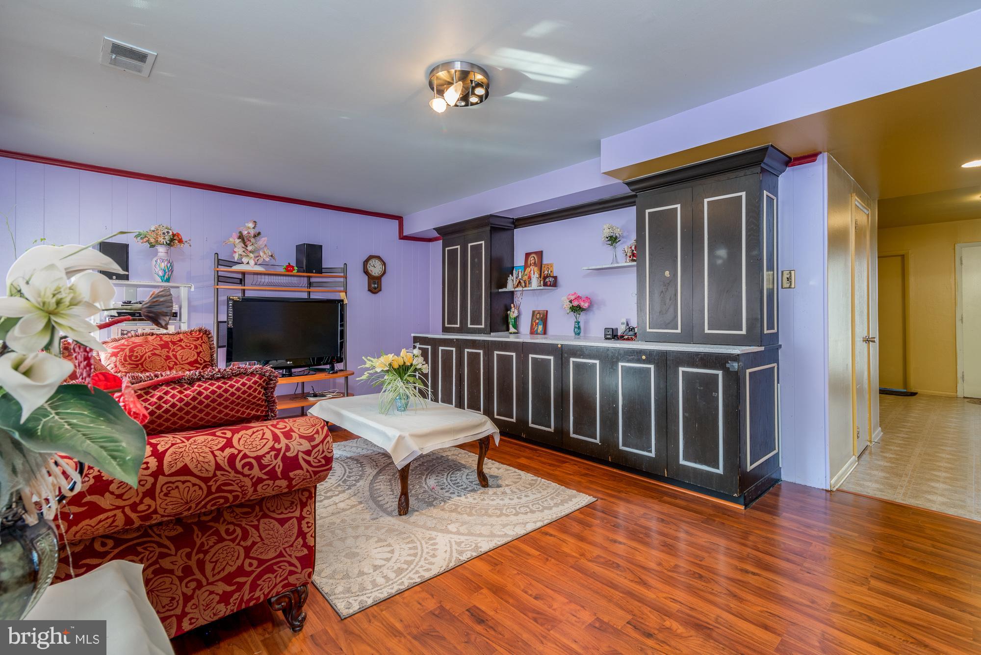 9703 Wynmill Road Philadelphia, PA 19115 - Photo 17 of 35 Family Room