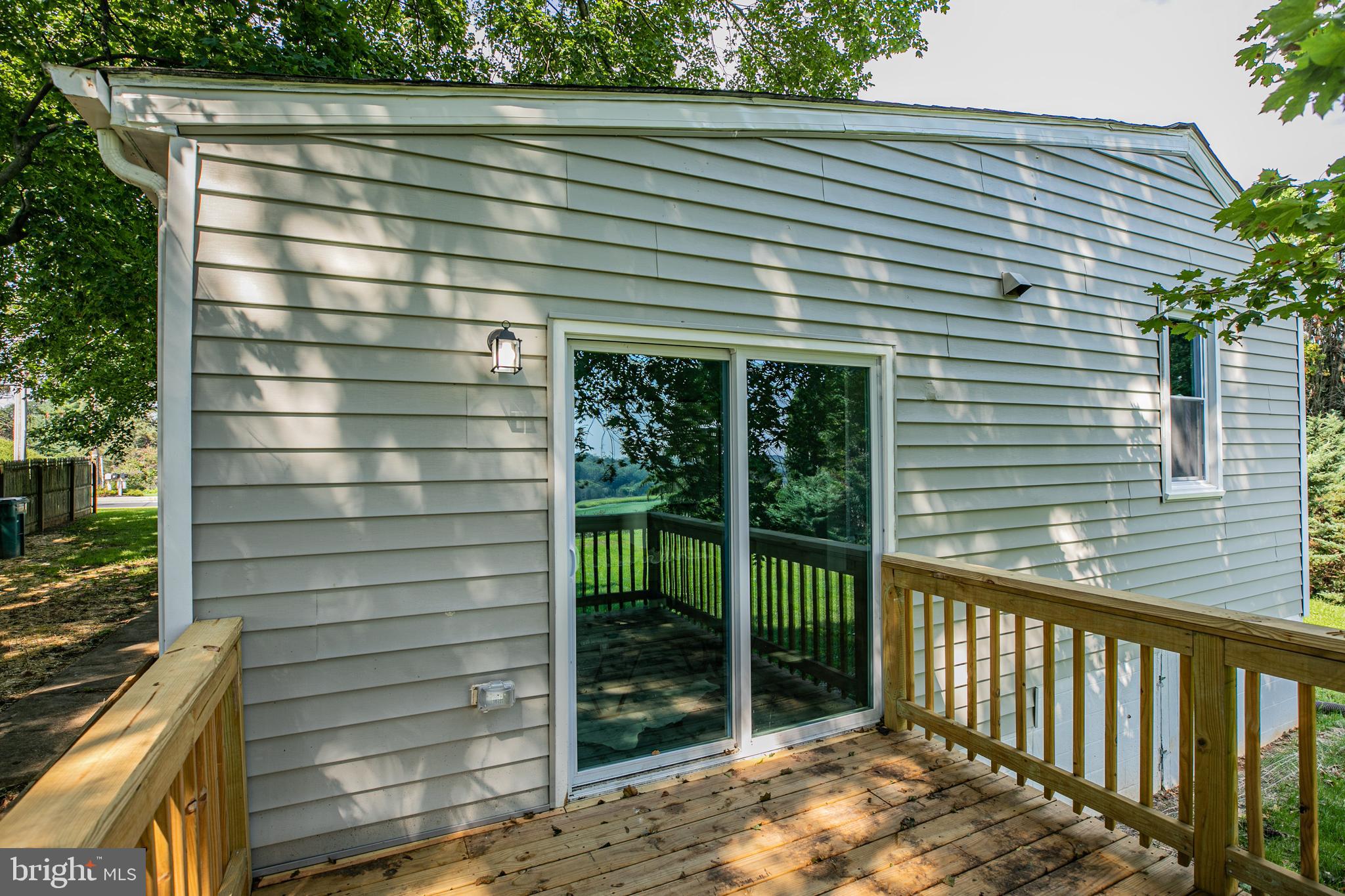 4215 Upper Beckleysville Road Hampstead, MD 21074 - Photo 4 of 38