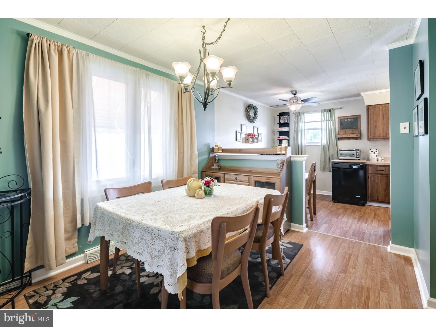 3432 Primrose Road Philadelphia, PA 19114 - Photo 5 of 22 Gallery Image 5