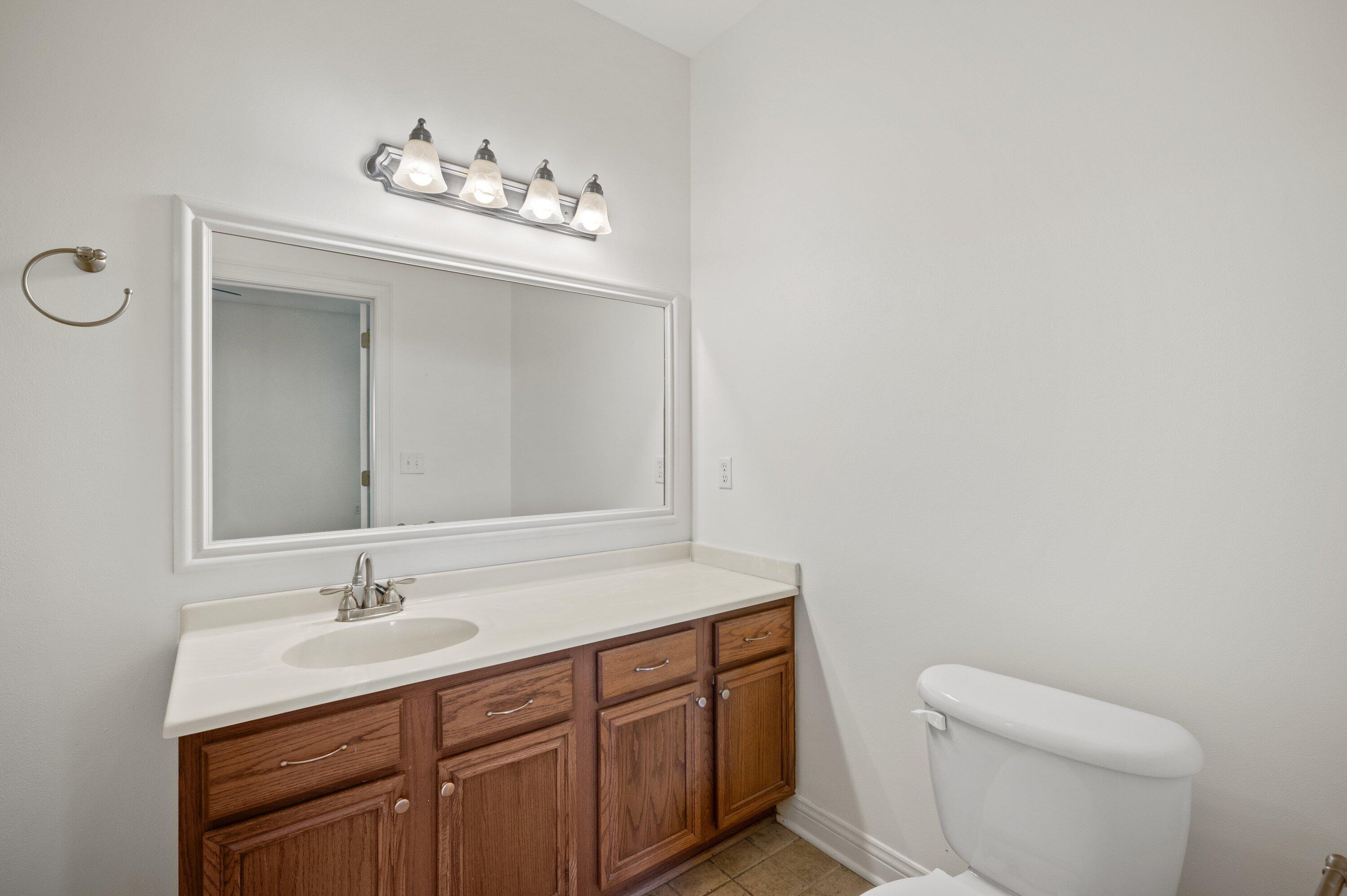 8614 South Stratford Road Oak Creek, WI 53154 - Photo 14 of 18 Z62_2161