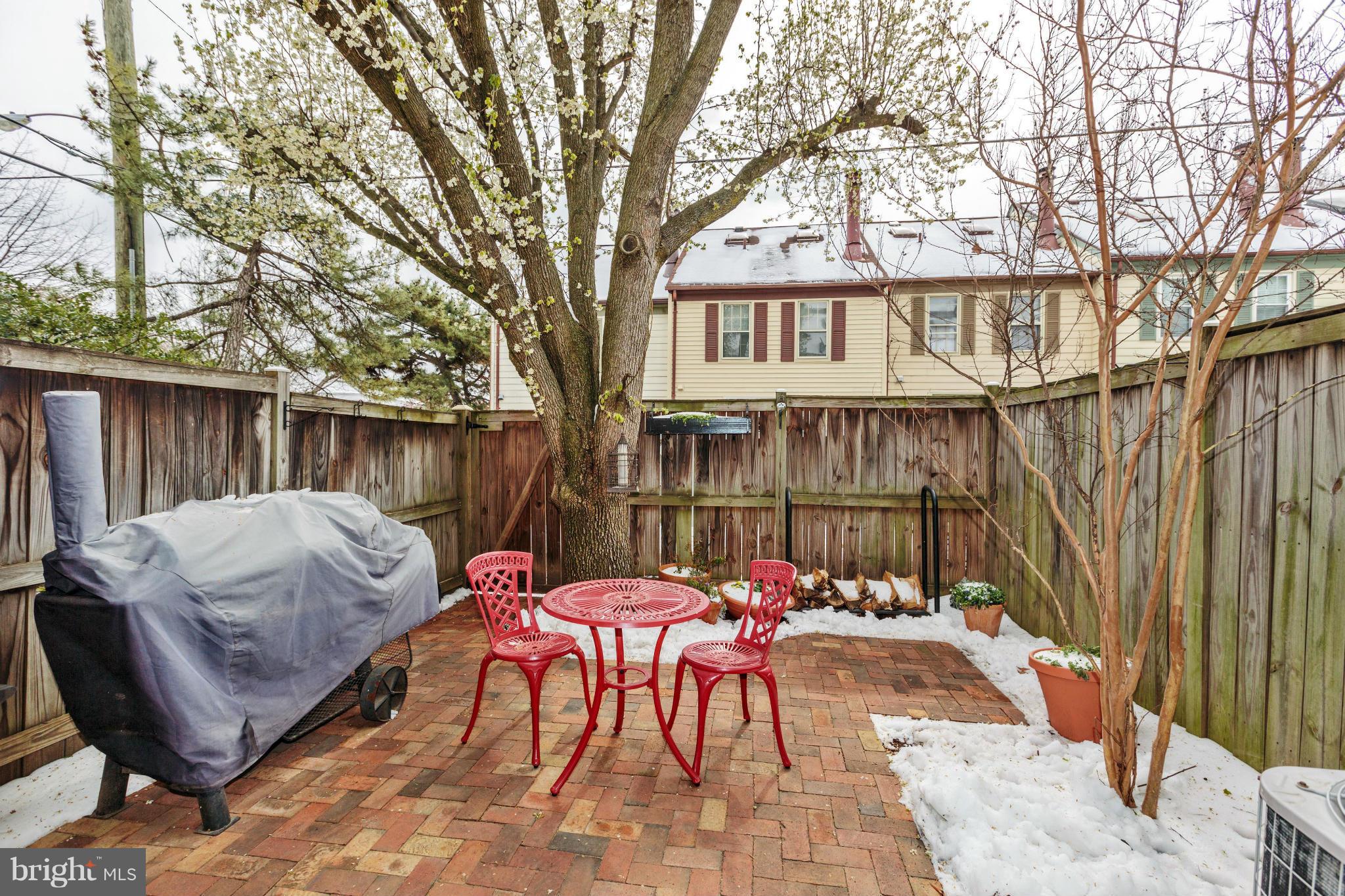 426 West Glebe Road Alexandria, VA 22305 - Photo 22 of 27 Private Patio Opens To Common Area