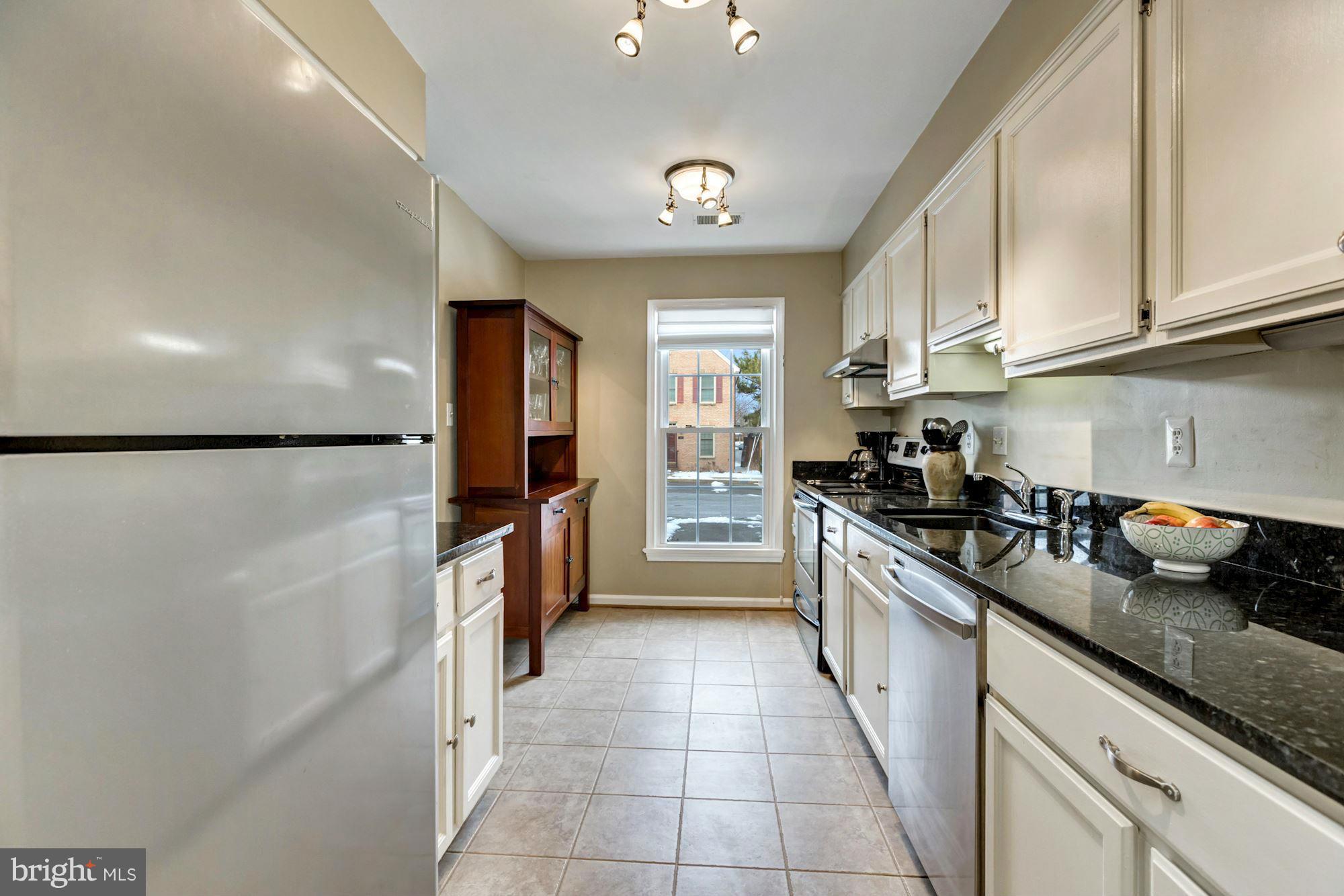 426 West Glebe Road Alexandria, VA 22305 - Photo 5 of 27 Granite Counters and Stainless Steel Appliances
