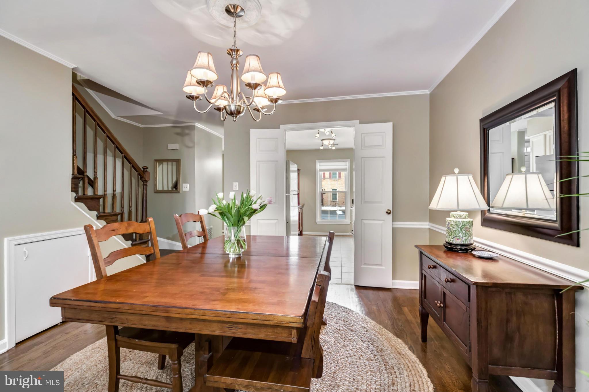 426 West Glebe Road Alexandria, VA 22305 - Photo 7 of 27 Dining Room