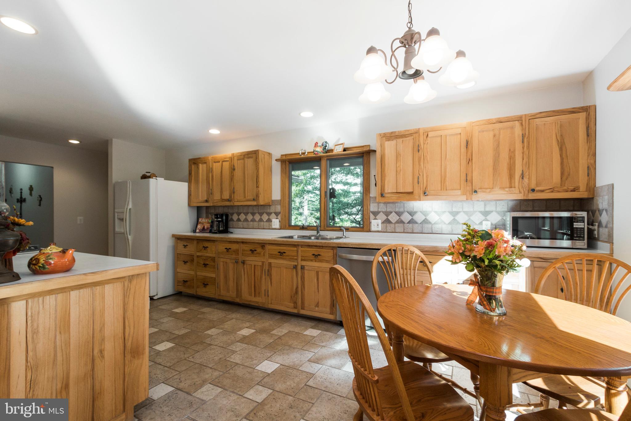 5737 Balls Mill Road Midland, VA 22728 - Photo 16 of 71 Fully Updated Gourmet Kitchen