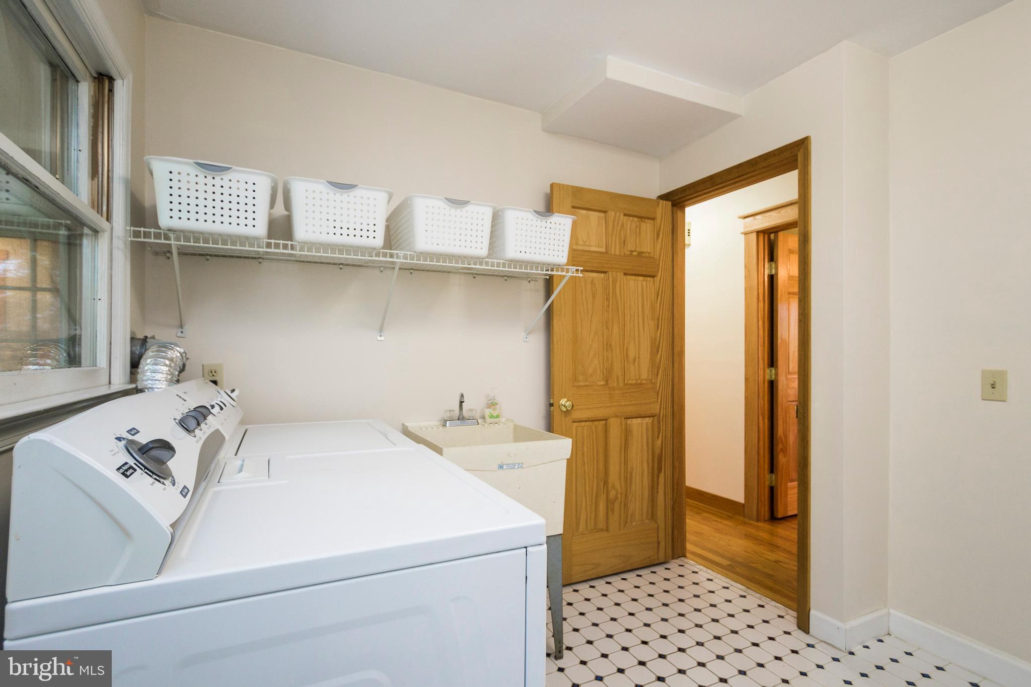5737 Balls Mill Road Midland, VA 22728 - Photo 33 of 71 Main Level Mud/Laundry Rm Opens to Hallway