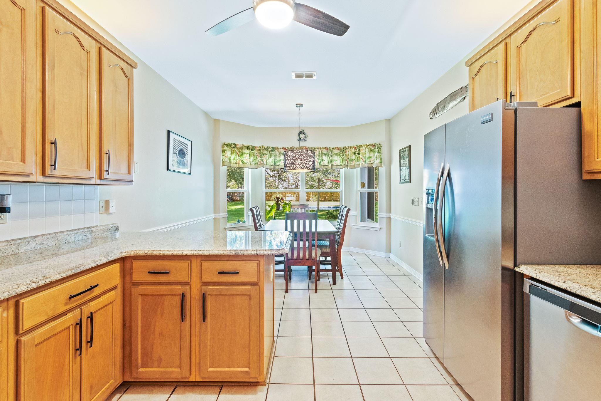 8431 Forest Drive Foley, AL 36535 - Photo 8 of 36 Kitchen