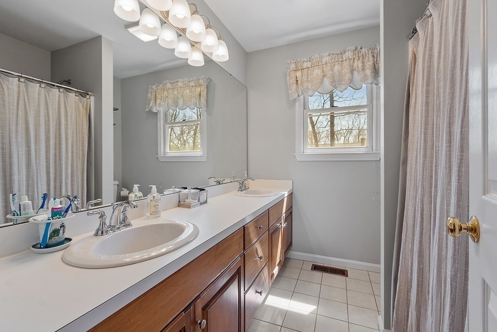 5 Stearns Road Marlborough, MA 01752 - Photo 13 of 27 Gallery Image 13