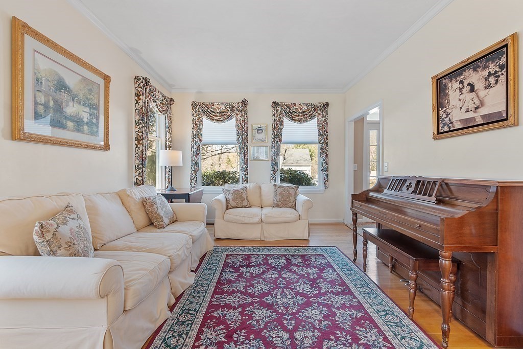 5 Stearns Road Marlborough, MA 01752 - Photo 4 of 27 Gallery Image 4