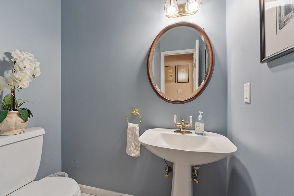 5 Stearns Road Marlborough, MA 01752 - Photo 6 of 27 Gallery Image 6