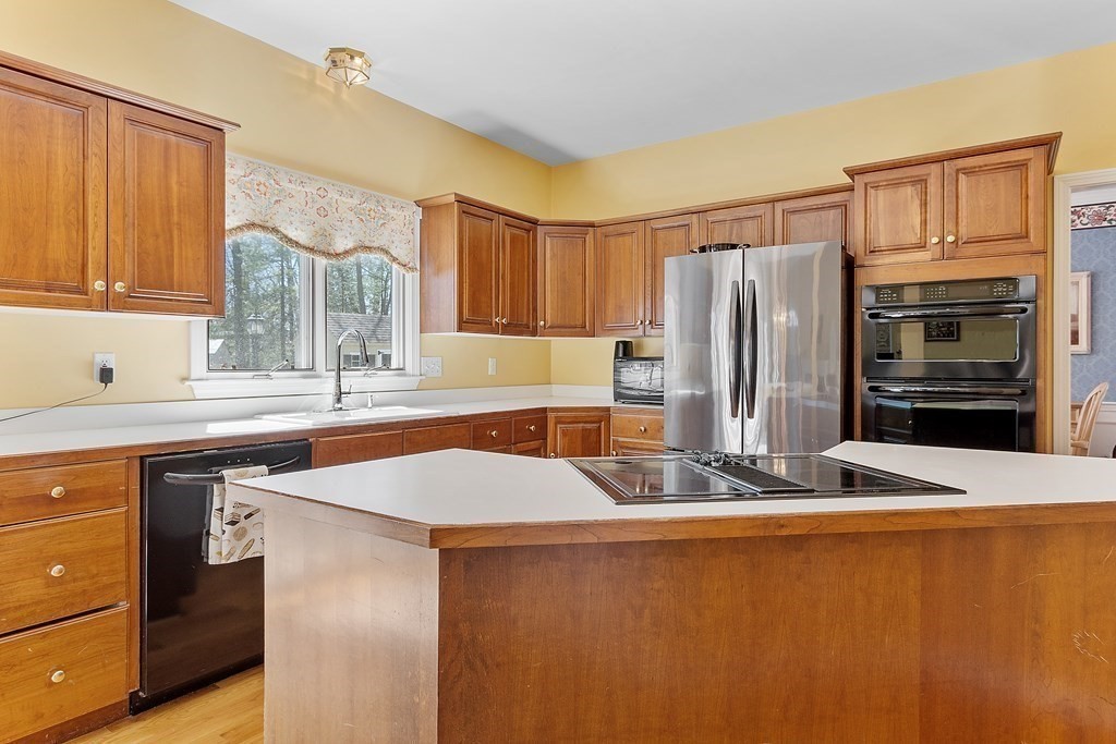5 Stearns Road Marlborough, MA 01752 - Photo 9 of 27 Gallery Image 9