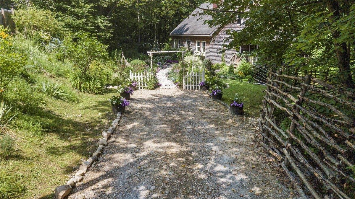 447 Farm Road Arlington, VT 05250 - Photo 41 of 46 Gallery Image 41