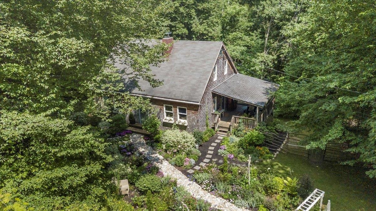 447 Farm Road Arlington, VT 05250 - Photo 43 of 46 Gallery Image 43