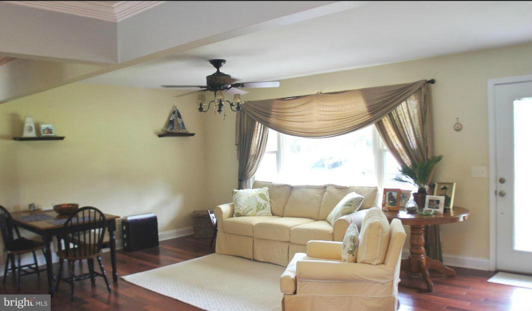 2580 Solomons Island Road South Prince Frederick, MD 20678 - Photo 6 of 18 Family Room