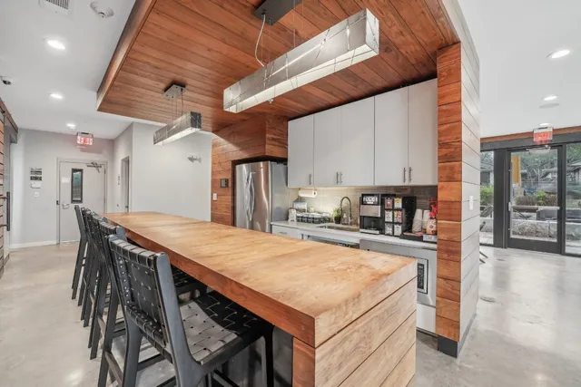 $2,900 | 2505 Thornton Road, Unit 2307, Austin, TX 78704