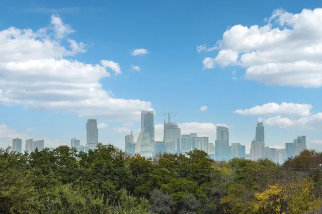 $2,900 | 2505 Thornton Road, Unit 2307, Austin, TX 78704