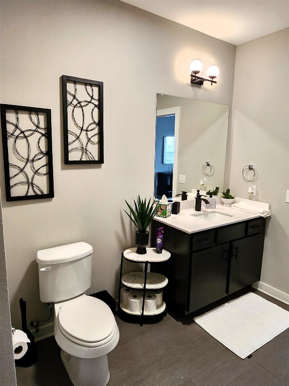 2505 Thornton Road, Unit 2307 Austin, TX 78704 - Photo 7 of 36 a bathroom with a sink and a toilet